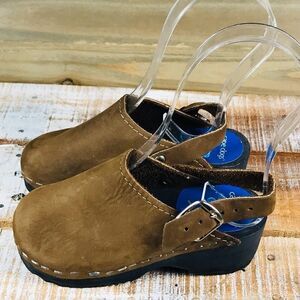 Cape Clogs Brown Sling Back Clogs